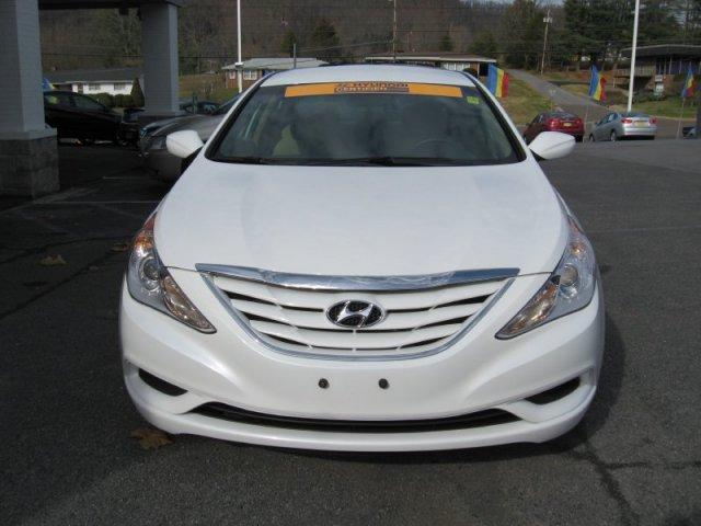 Hyundai Sonata 2011 photo 2