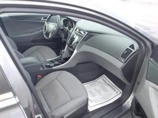 Hyundai Sonata 2011 photo 2