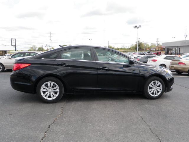 Hyundai Sonata 2011 photo 1