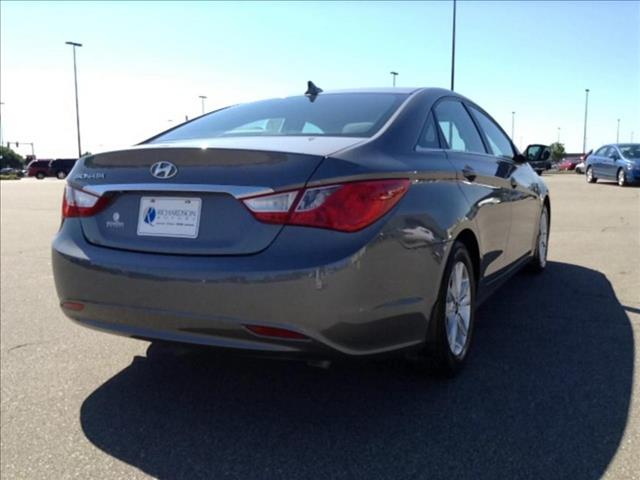 Hyundai Sonata 2011 photo 3