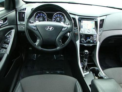 Hyundai Sonata Sport -5 Speed-stick-4x4 Other