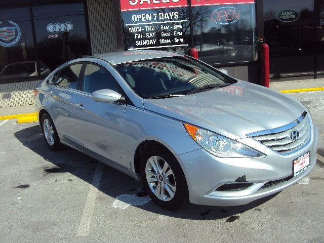 Hyundai Sonata 2011 photo 2