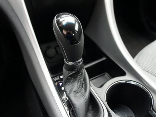 Hyundai Sonata 2011 photo 4