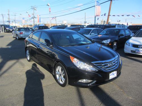 Hyundai Sonata 2011 photo 2