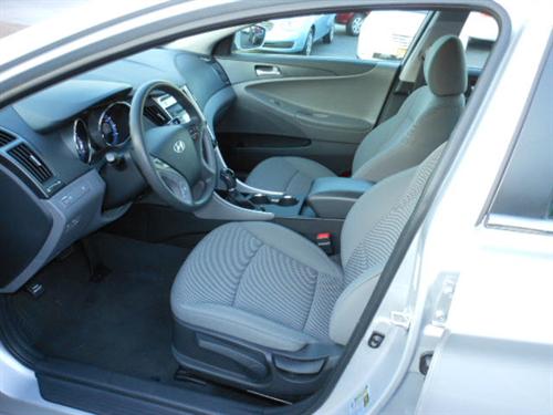 Hyundai Sonata 2011 photo 2