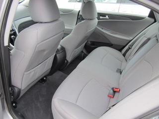 Hyundai Sonata 2011 photo 2