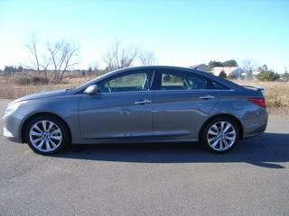 Hyundai Sonata 2011 photo 2
