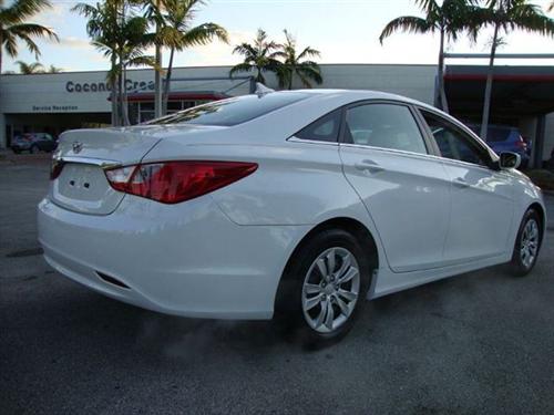 Hyundai Sonata 2011 photo 3