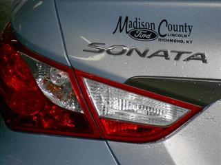 Hyundai Sonata 2011 photo 3
