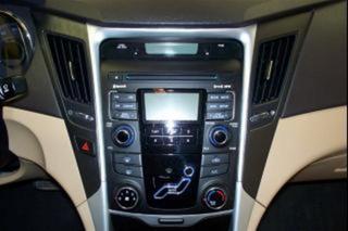 Hyundai Sonata 2011 photo 2