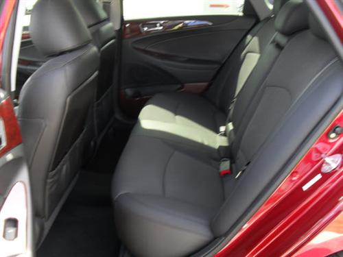 Hyundai Sonata 2011 photo 2