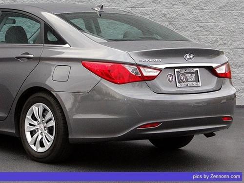 Hyundai Sonata 2011 photo 2