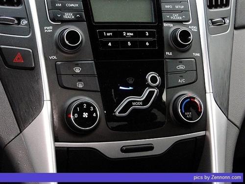 Hyundai Sonata 2011 photo 3
