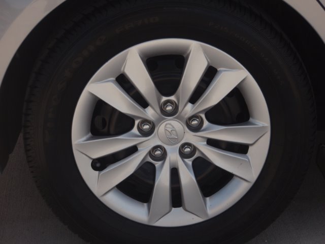 Hyundai Sonata 2011 photo 1