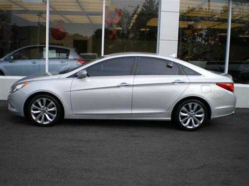 Hyundai Sonata 2011 photo 2