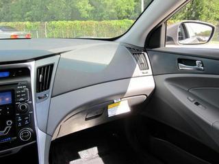 Hyundai Sonata 2011 photo 1