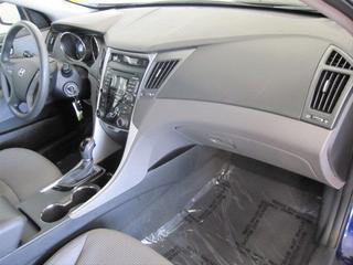 Hyundai Sonata 2011 photo 1
