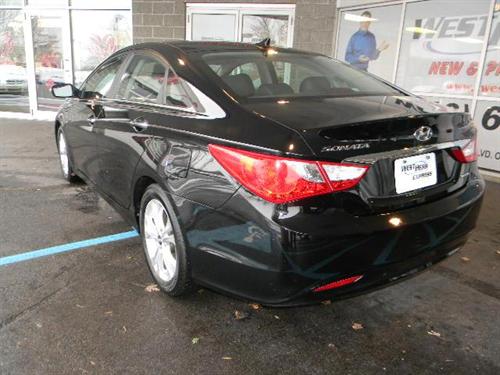Hyundai Sonata 2011 photo 2