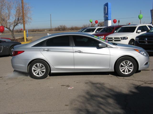 Hyundai Sonata 2011 photo 3