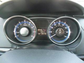 Hyundai Sonata 2011 photo 2