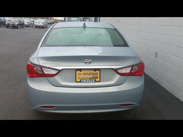 Hyundai Sonata 2011 photo 3