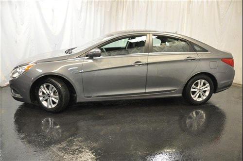 Hyundai Sonata 2011 photo 2