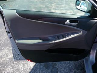 Hyundai Sonata 2011 photo 1