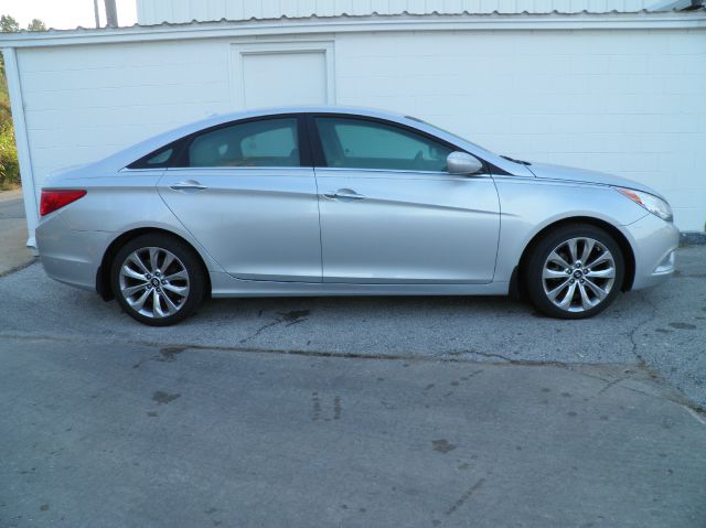 Hyundai Sonata Navigation Chrome RR DVD Sedan