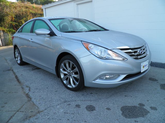 Hyundai Sonata 2011 photo 1