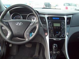 Hyundai Sonata 2011 photo 3