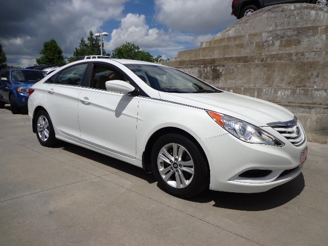 Hyundai Sonata 2011 photo 1