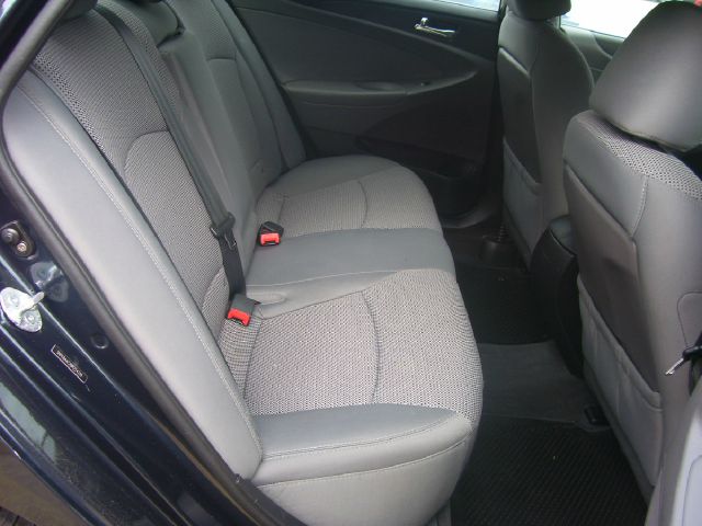 Hyundai Sonata 2011 photo 14