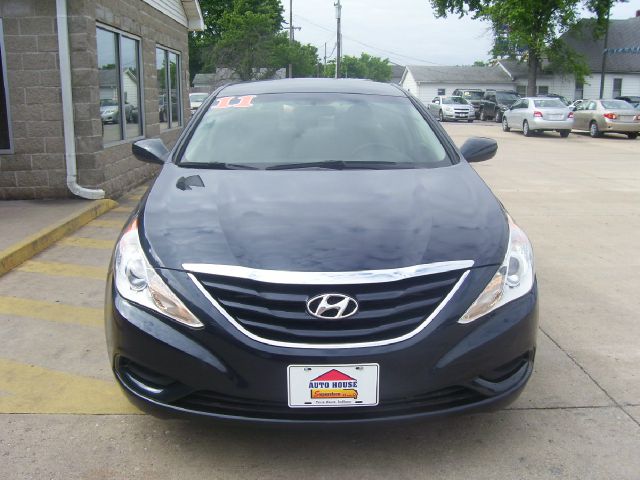 Hyundai Sonata 2011 photo 16
