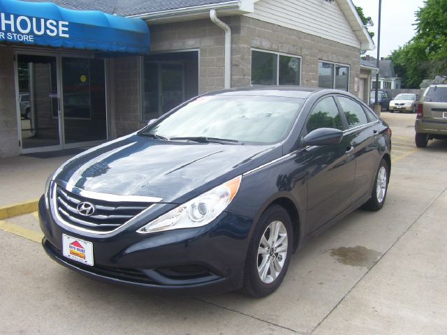 Hyundai Sonata 2011 photo 2