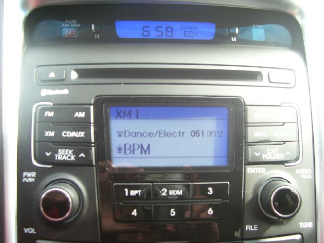 Hyundai Sonata 2011 photo 3