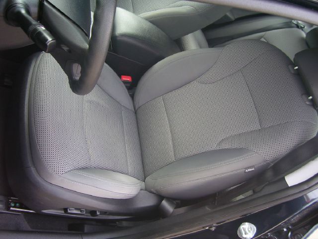 Hyundai Sonata 2011 photo 8