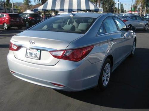 Hyundai Sonata 2011 photo 2