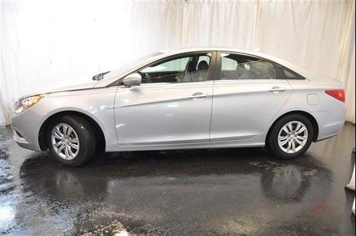 Hyundai Sonata 2011 photo 2
