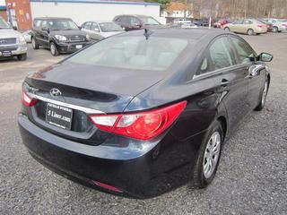 Hyundai Sonata 2011 photo 2