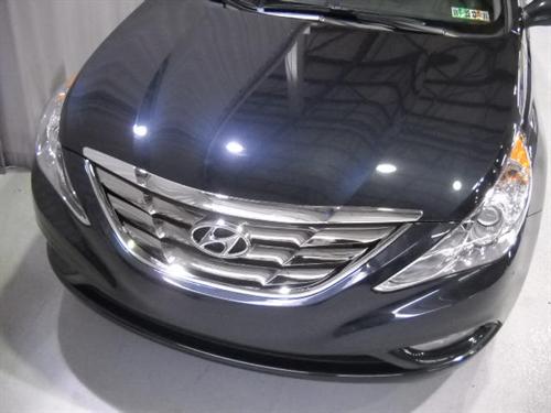 Hyundai Sonata 2011 photo 2