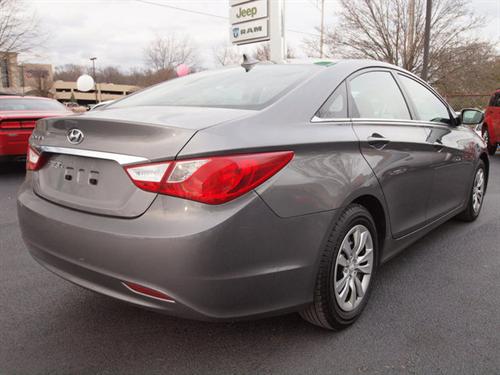 Hyundai Sonata 2011 photo 2