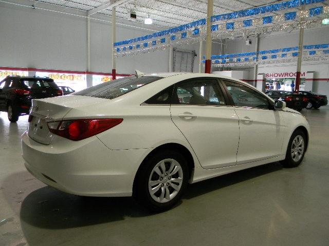 Hyundai Sonata 2011 photo 3