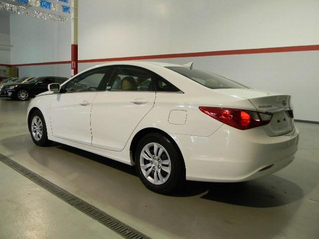 Hyundai Sonata 2011 photo 5