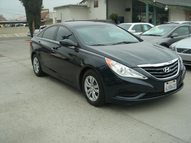Hyundai Sonata 2011 photo 2