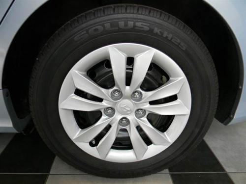 Hyundai Sonata 2011 photo 2