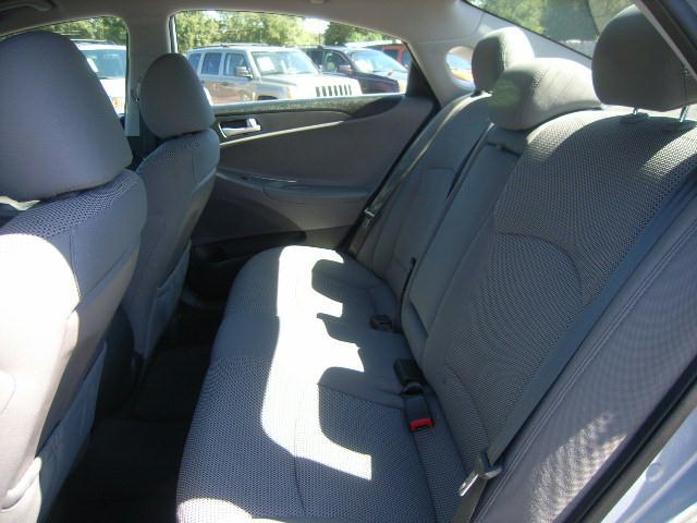 Hyundai Sonata 2011 photo 4