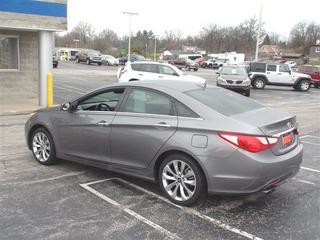 Hyundai Sonata 2011 photo 4