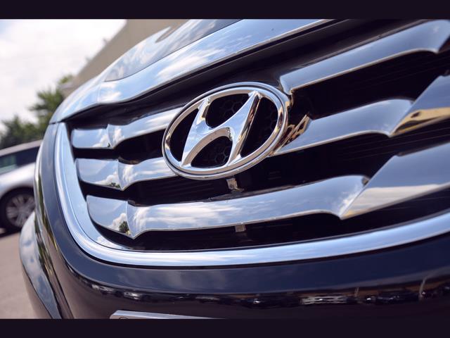 Hyundai Sonata SE Sedan