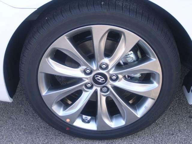 Hyundai Sonata SE Sedan