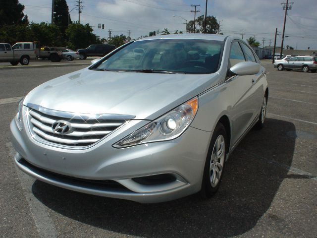 Hyundai Sonata 2012 photo 1